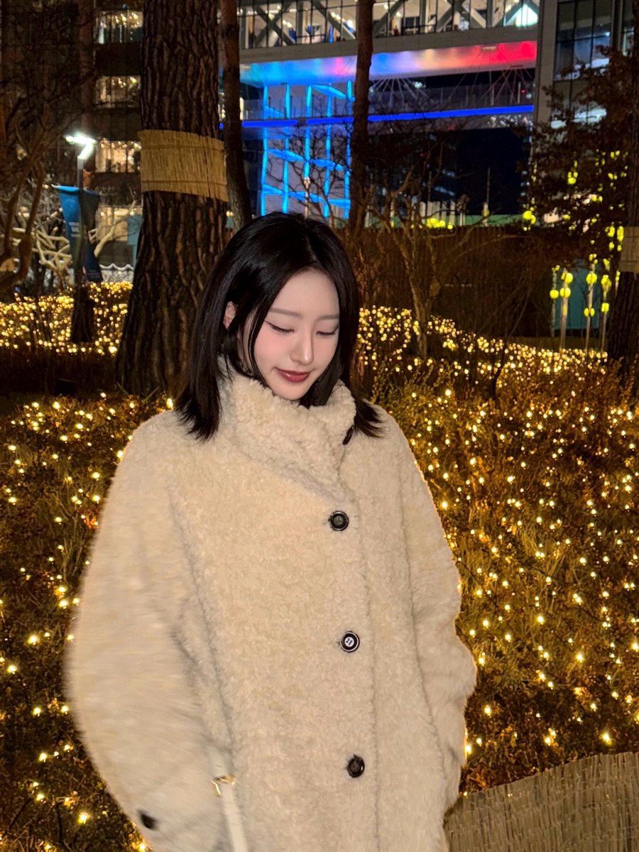 A moment captured by H1-KEY's fan