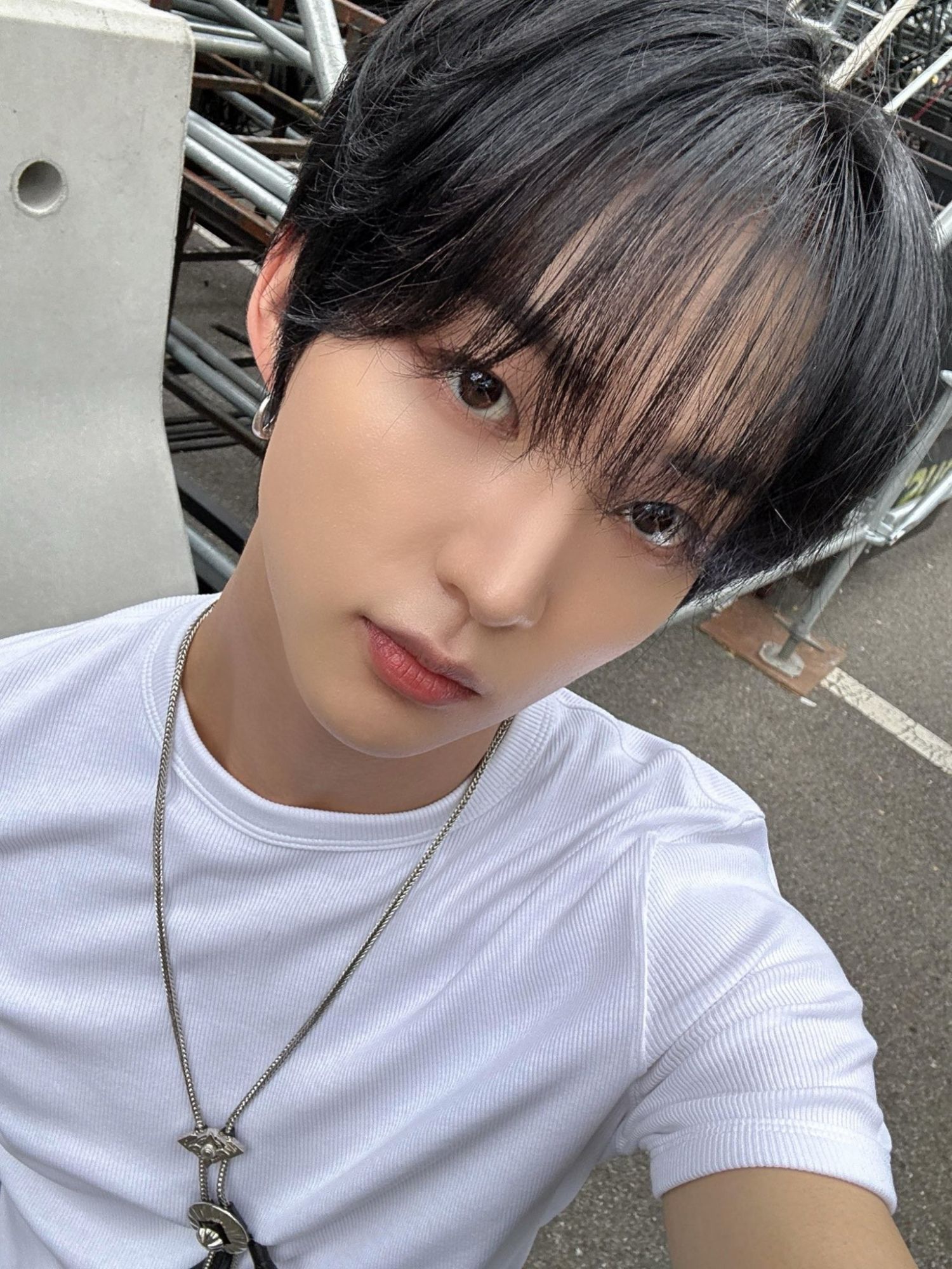 A moment captured by Hwi (TNX)'s fan