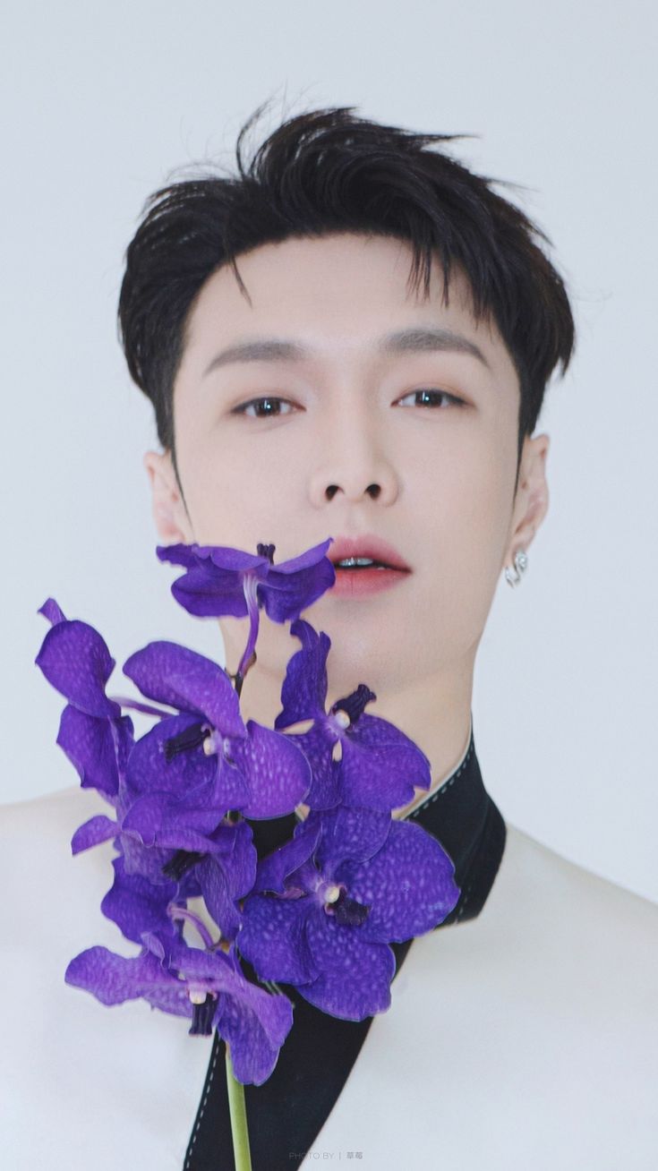 A heartfelt wallpaper shared by Lay (EXO)'s fans