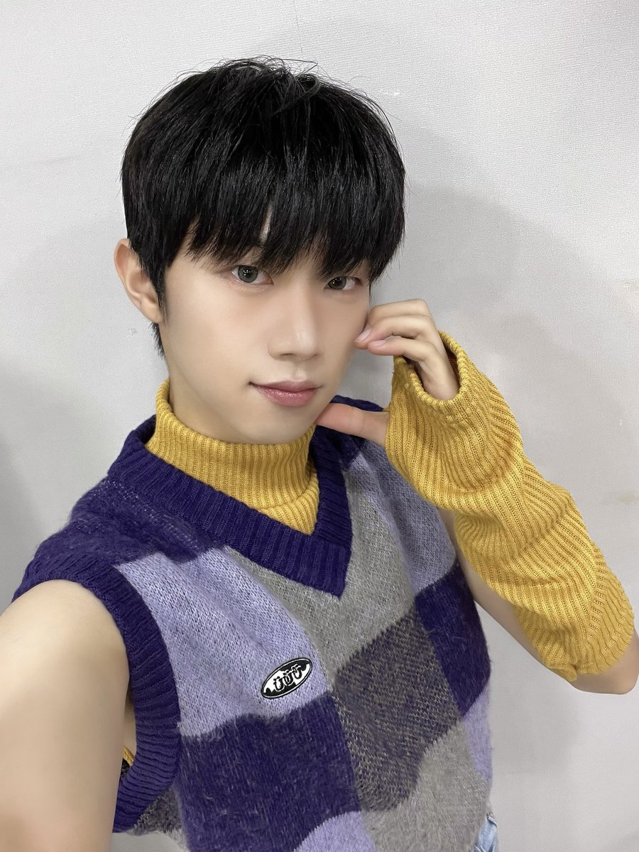 A moment captured by Xikers's fan