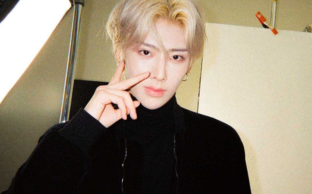 Recent activity shot of Ricky (ZEROBASEONE)