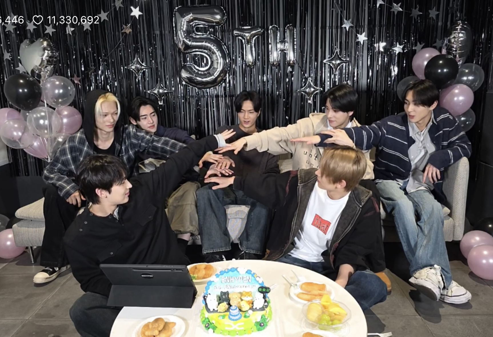 Foto terbaru ENHYPEN