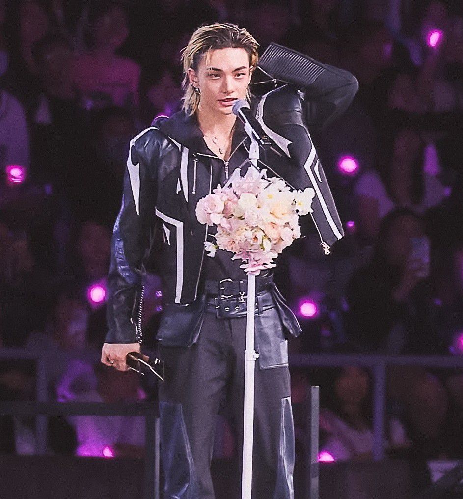 Latest photo of Hyunjin (Stray Kids)