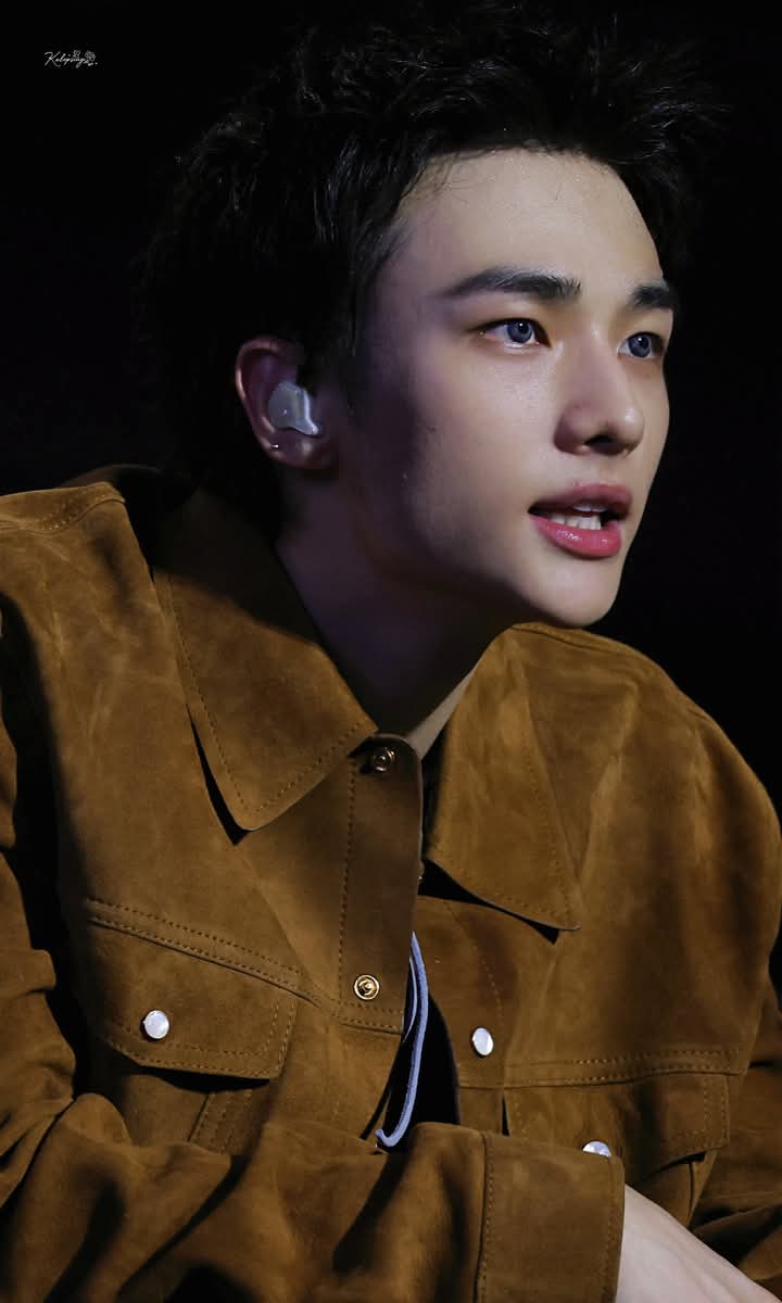 Today's most popular wallpaper in the Hyunjin (Stray Kids) community