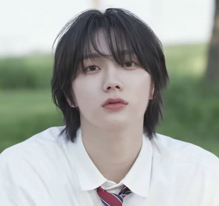 성호 (BOYNEXTDOOR)의 비하인드 컷