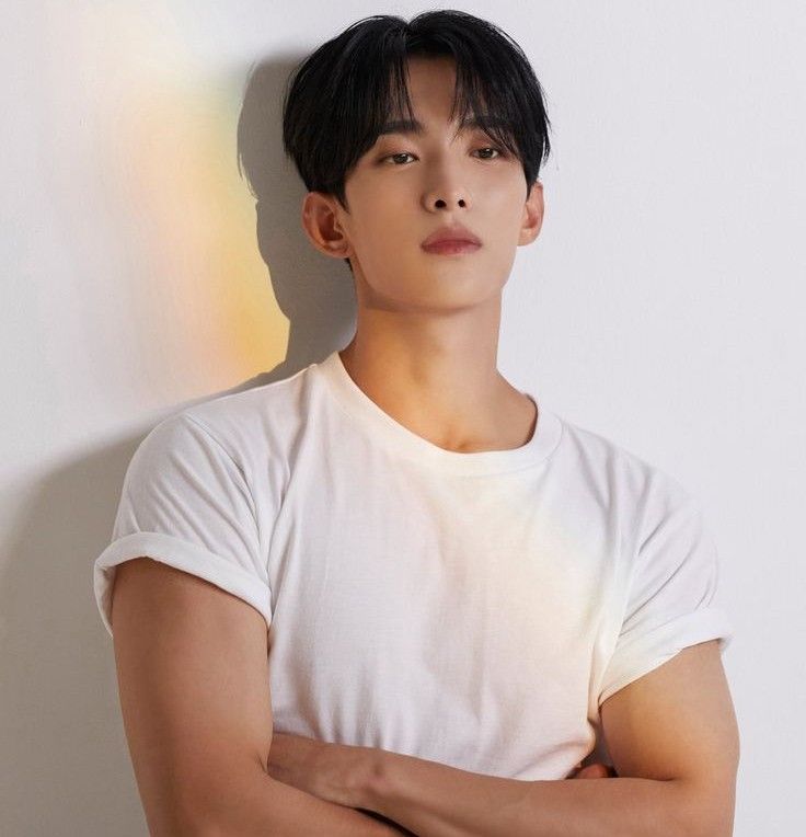 ドギョム (SEVENTEEN)の最新写真