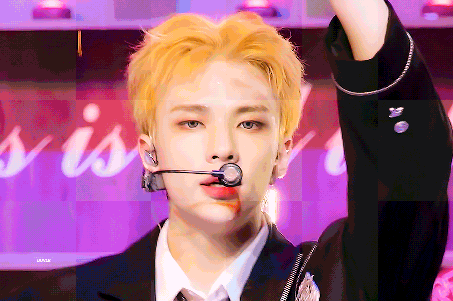 A moment captured by Hyunjin (Stray Kids)'s fan