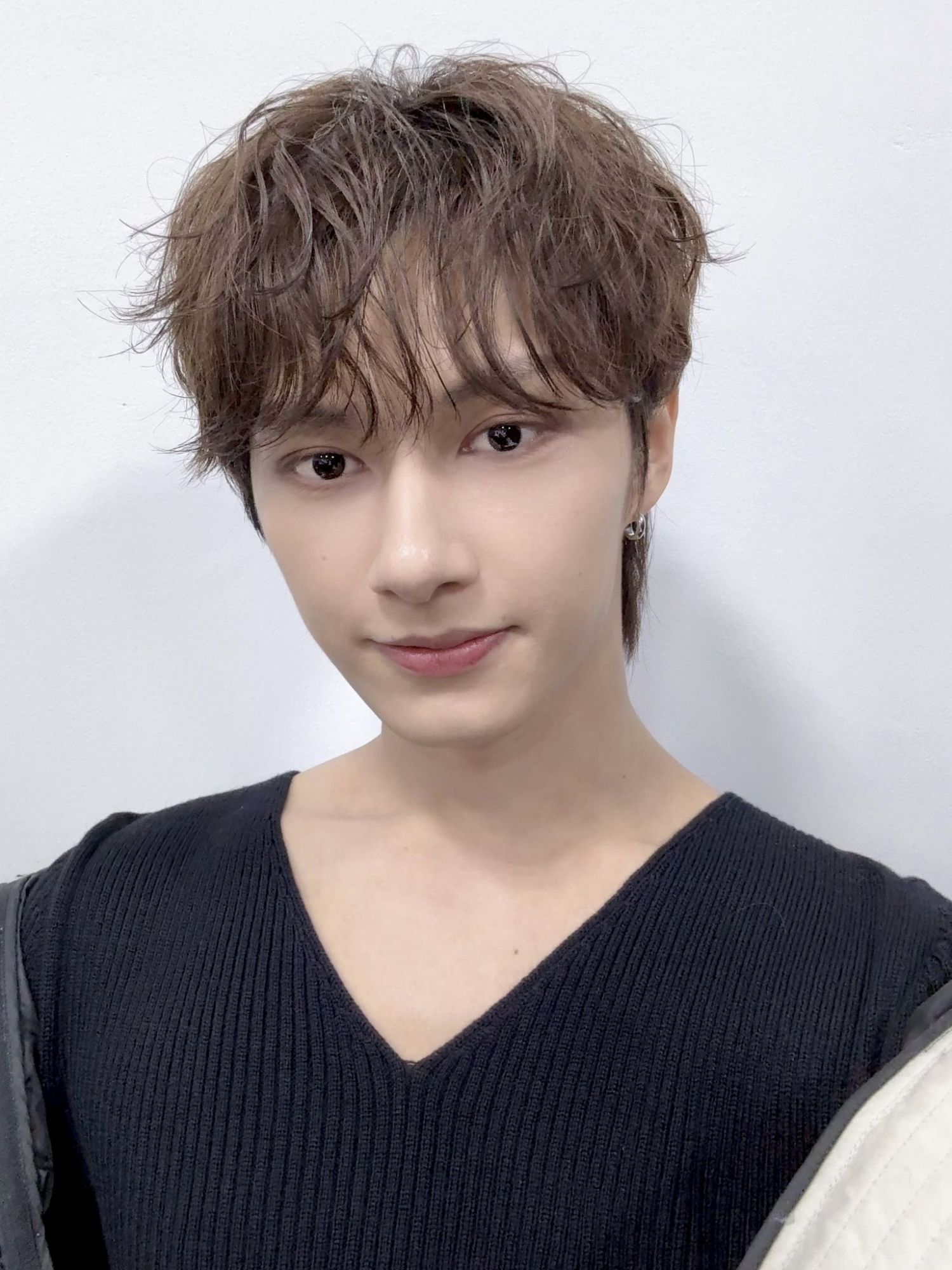 Behind-the-scenes cut of Jun (SEVENTEEN)