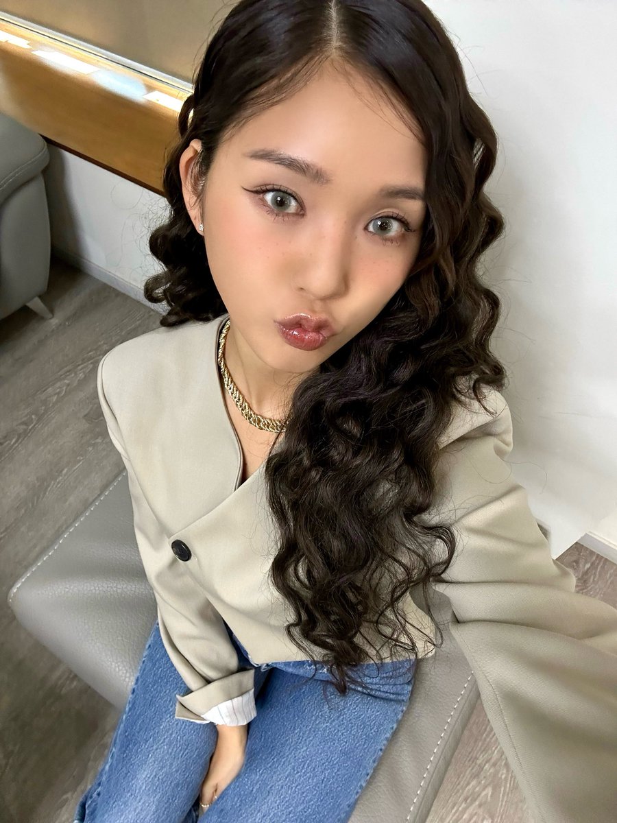 Recent activity shot of OH MY GIRL