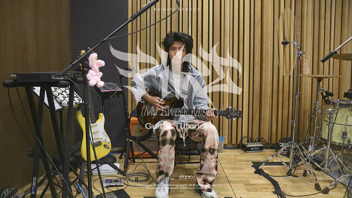 Recent activity shot of Xdinary Heroes