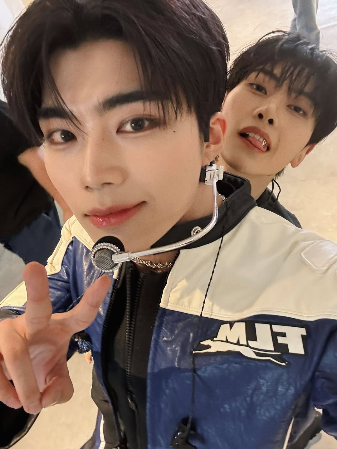 A moment captured by Park Gunwook (ZEROBASEONE)'s fan