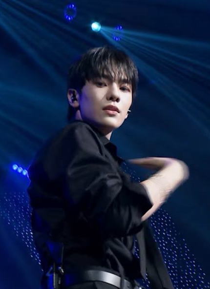A moment captured by Park Donggyu's fan
