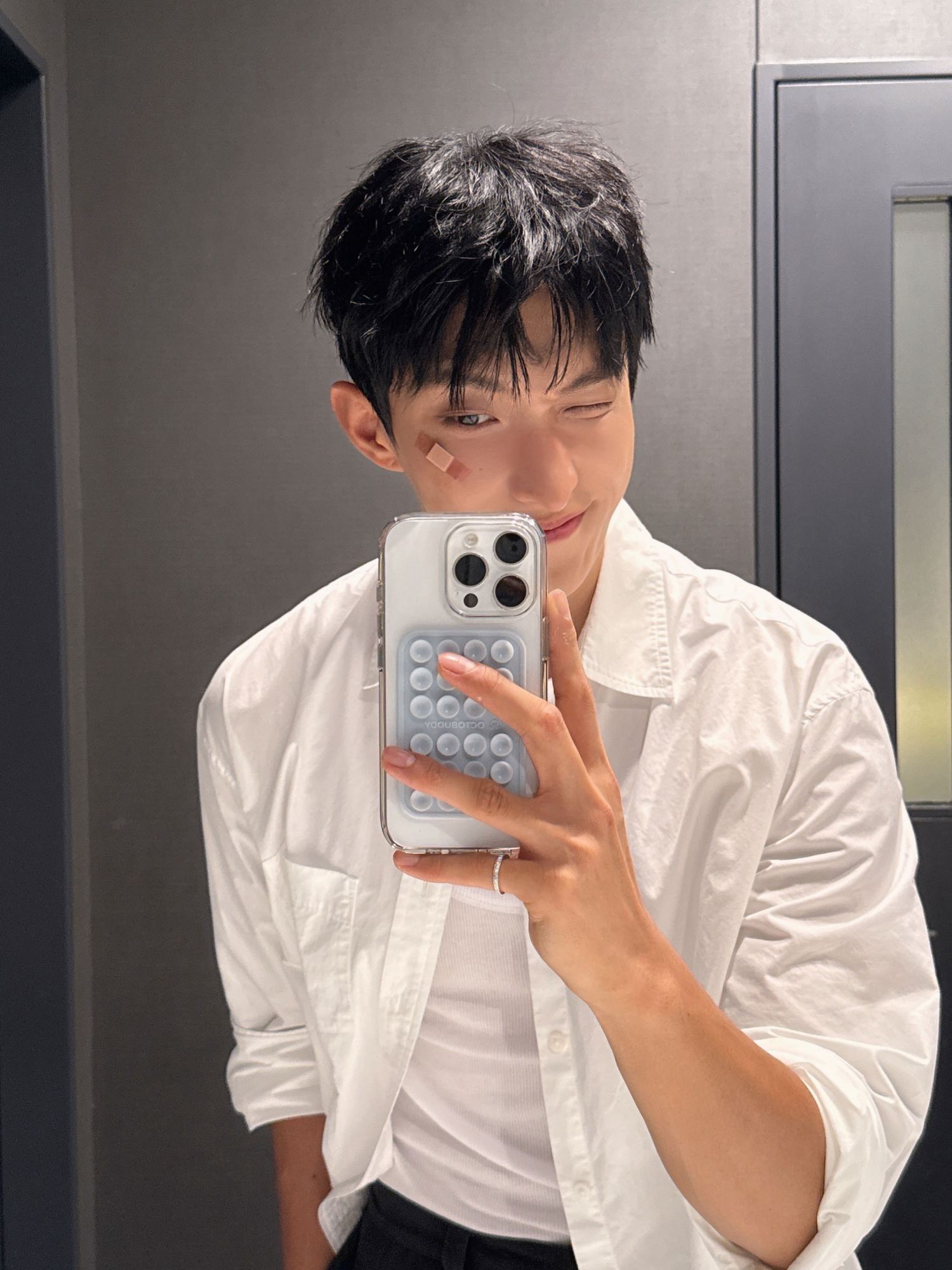 Latest photo of DK (SEVENTEEN)
