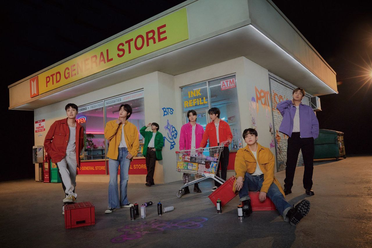 Behind-the-scenes cut of BTS