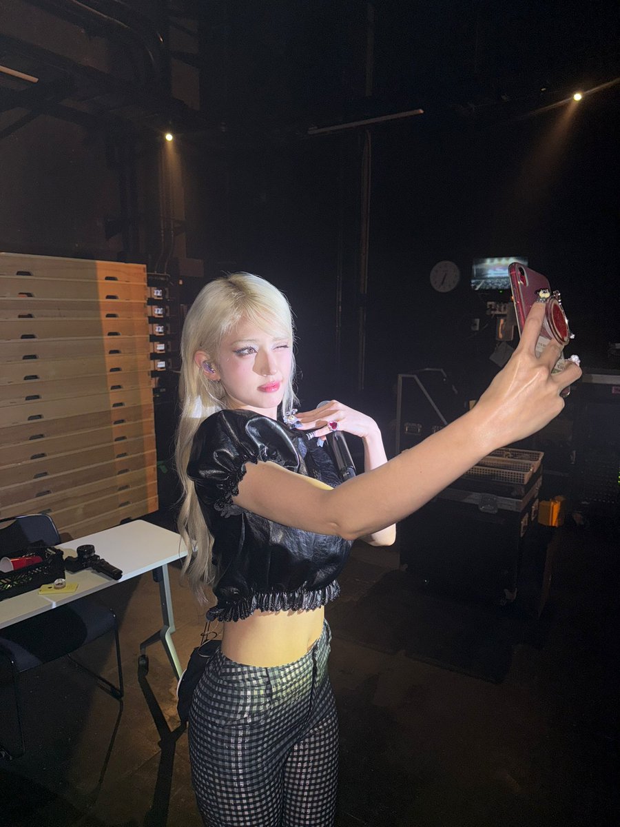 Behind-the-scenes cut of Jeon Somi