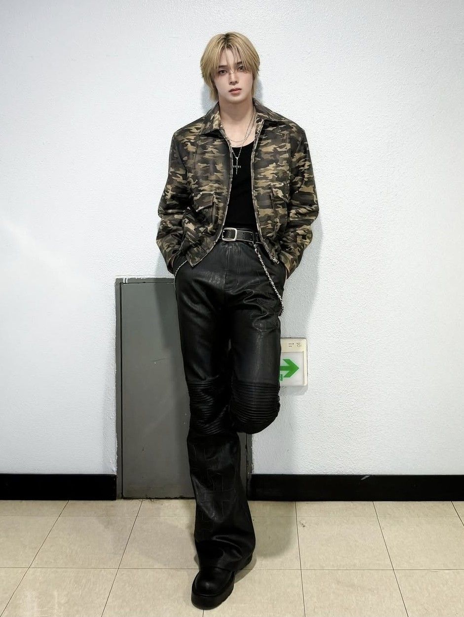 K (&TEAM)的最新照片