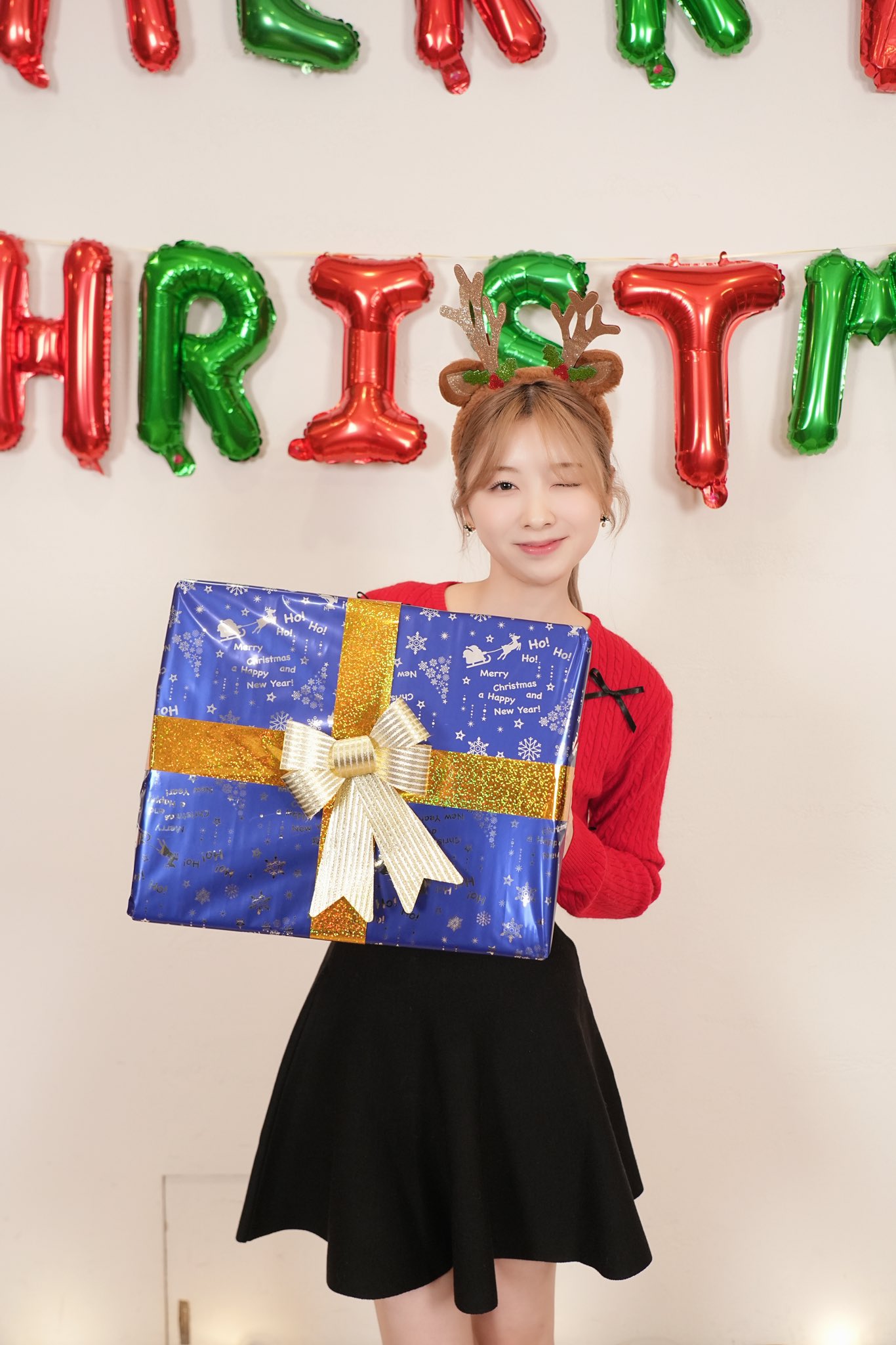 A moment captured by Miihi (NiziU)'s fan