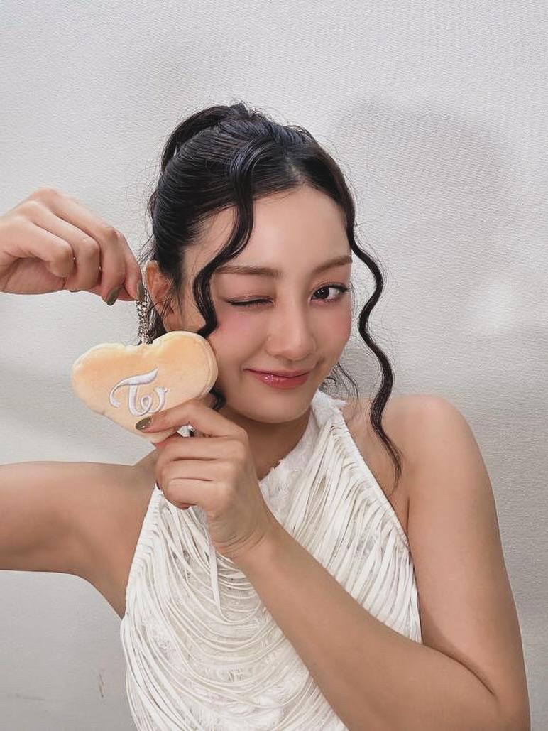 A moment captured by Jihyo (TWICE)'s fan