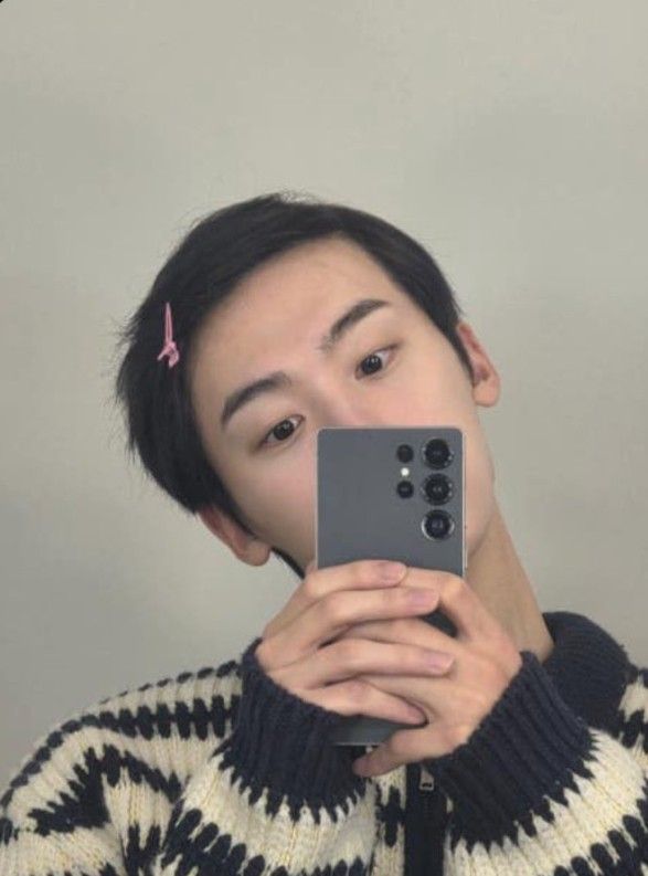 Foto terbaru Sanha (ASTRO)