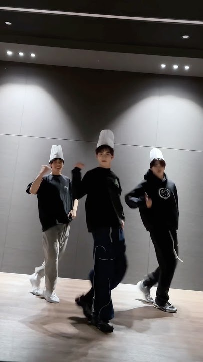 The most beloved wallpaper among Park Gunwook (ZEROBASEONE)'s fans