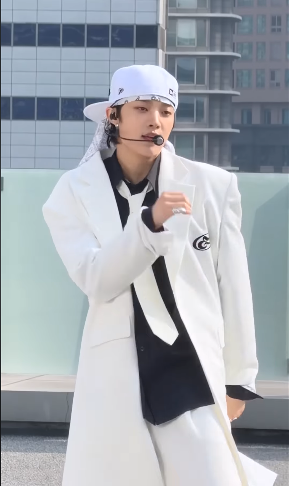 A moment captured by EJ (&TEAM)'s fan