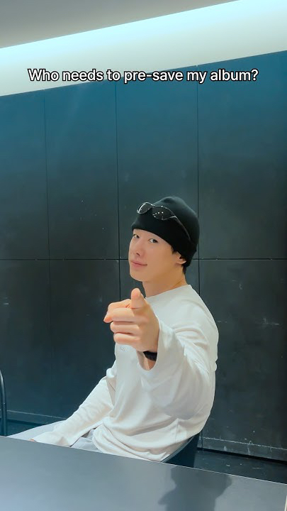 A moment captured by Wonho's fan