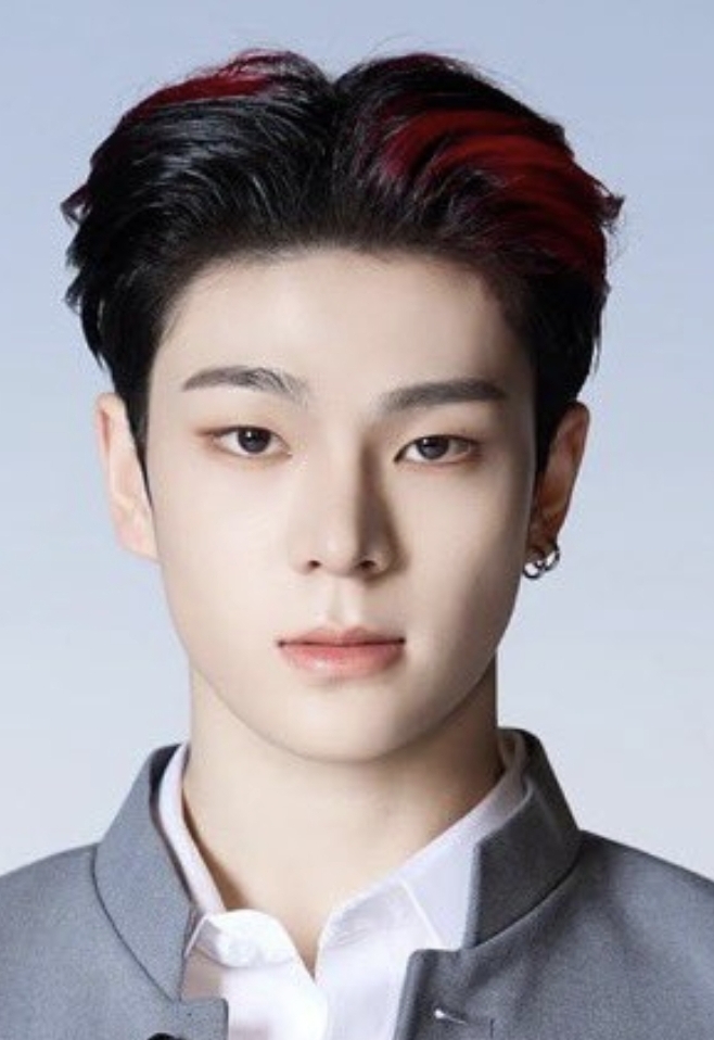 Potret di balik layar Kim Junmin (WHIB)