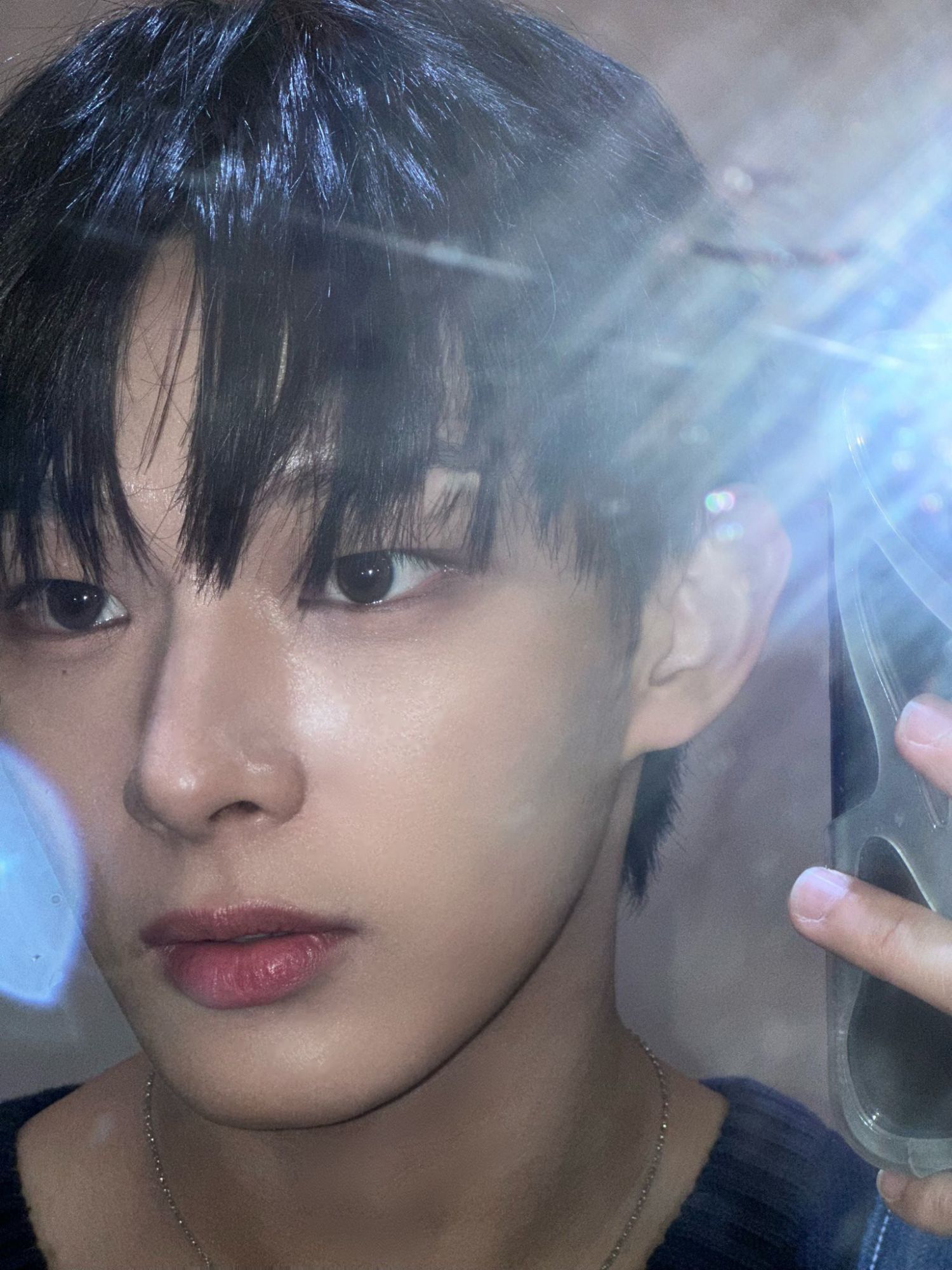 Behind-the-scenes cut of Steven (AHOF)