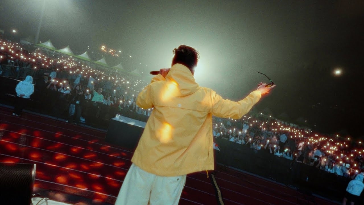 Behind-the-scenes cut of Baekho
