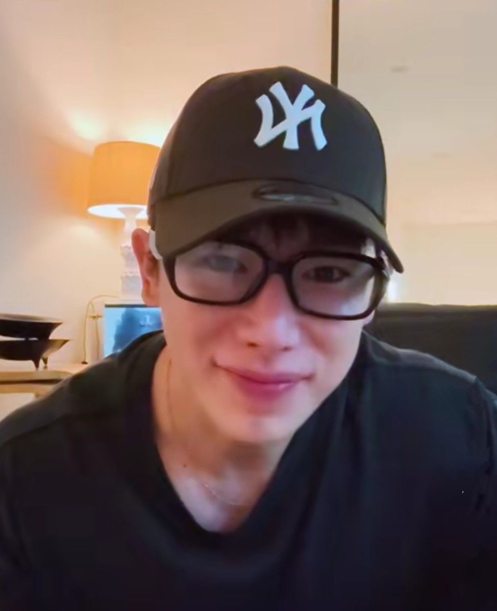 Recent activity shot of Wonho
