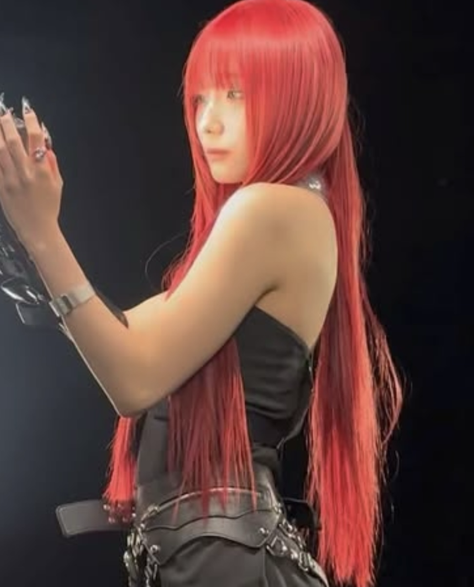 Recent activity shot of Seo Youngeun (Kep1er)