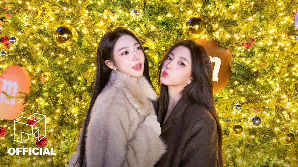 A moment captured by tripleS's fan