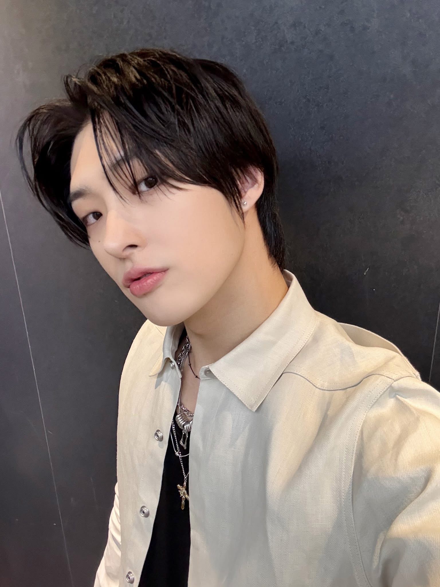 Behind-the-scenes cut of Mingi (ATEEZ)