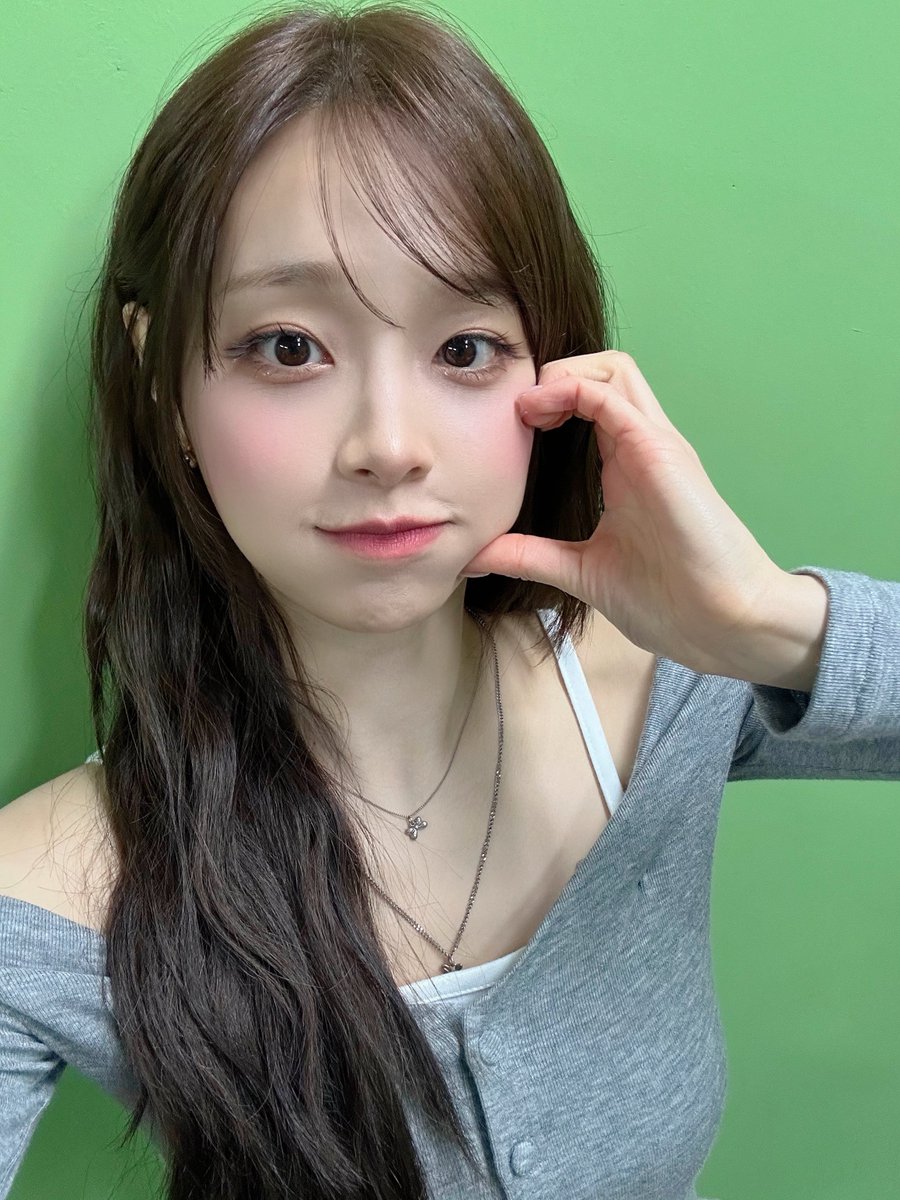 Recent activity shot of Chuu