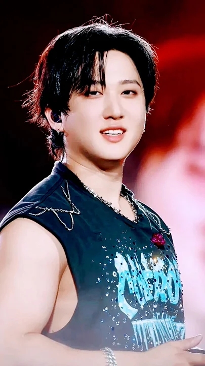 Behind-the-scenes cut of Changbin (Stray Kids)