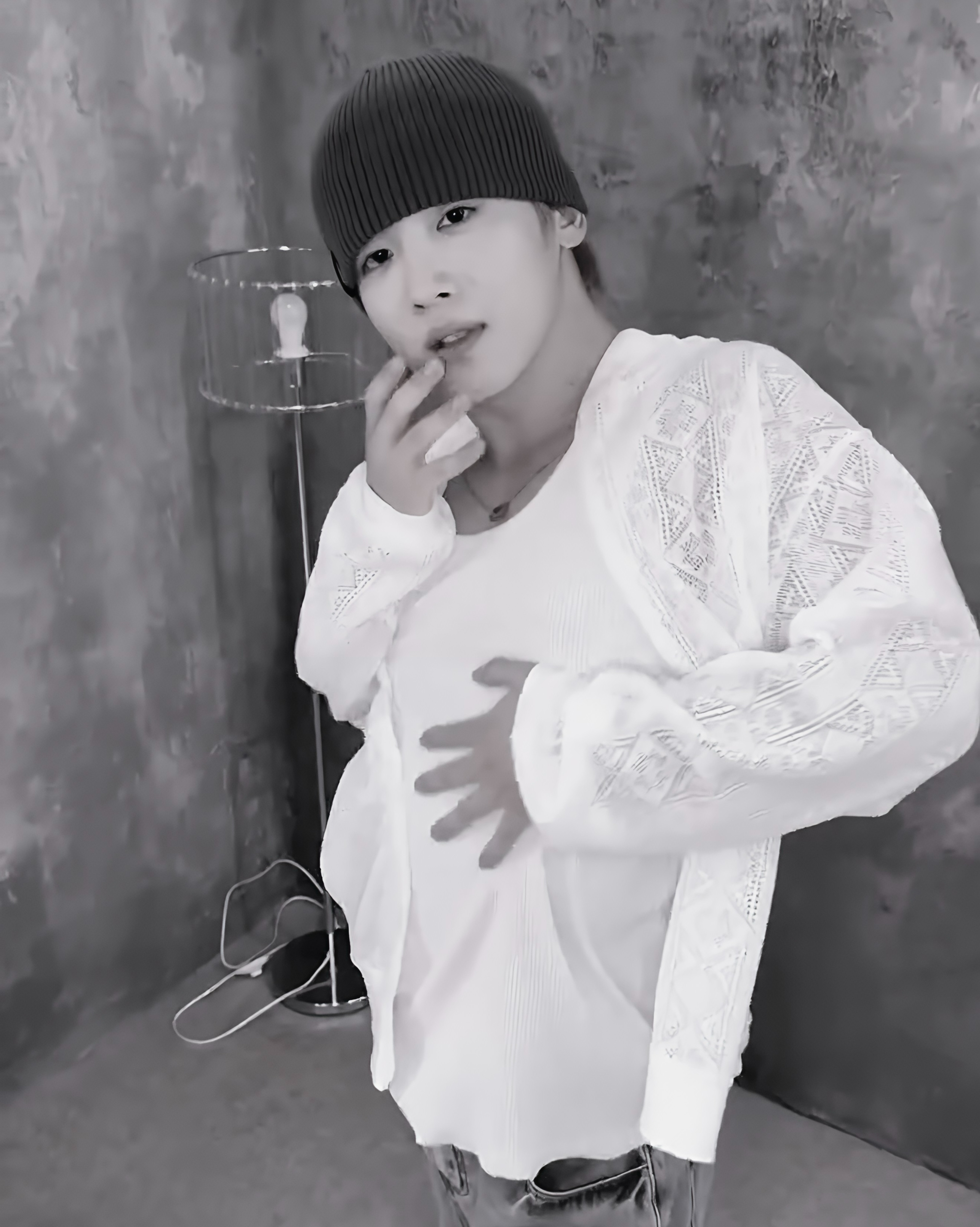 Behind-the-scenes cut of Kim Yohan (WEi)