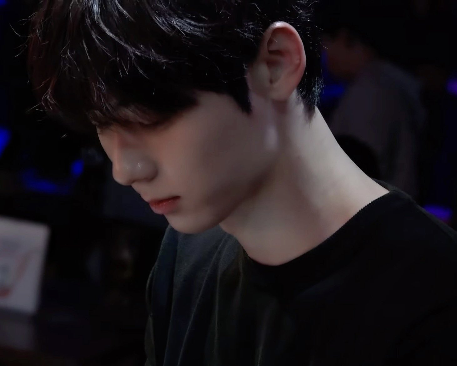 A moment captured by Hwang Minhyun's fan