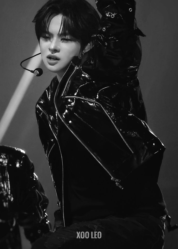 Behind-the-scenes cut of Lee Leo (ALPHA DRIVE ONE)