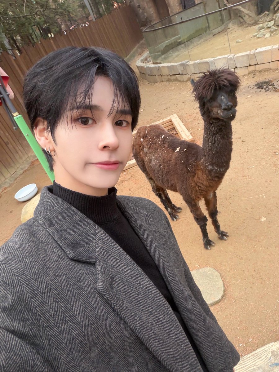 CRAVITYの最新写真