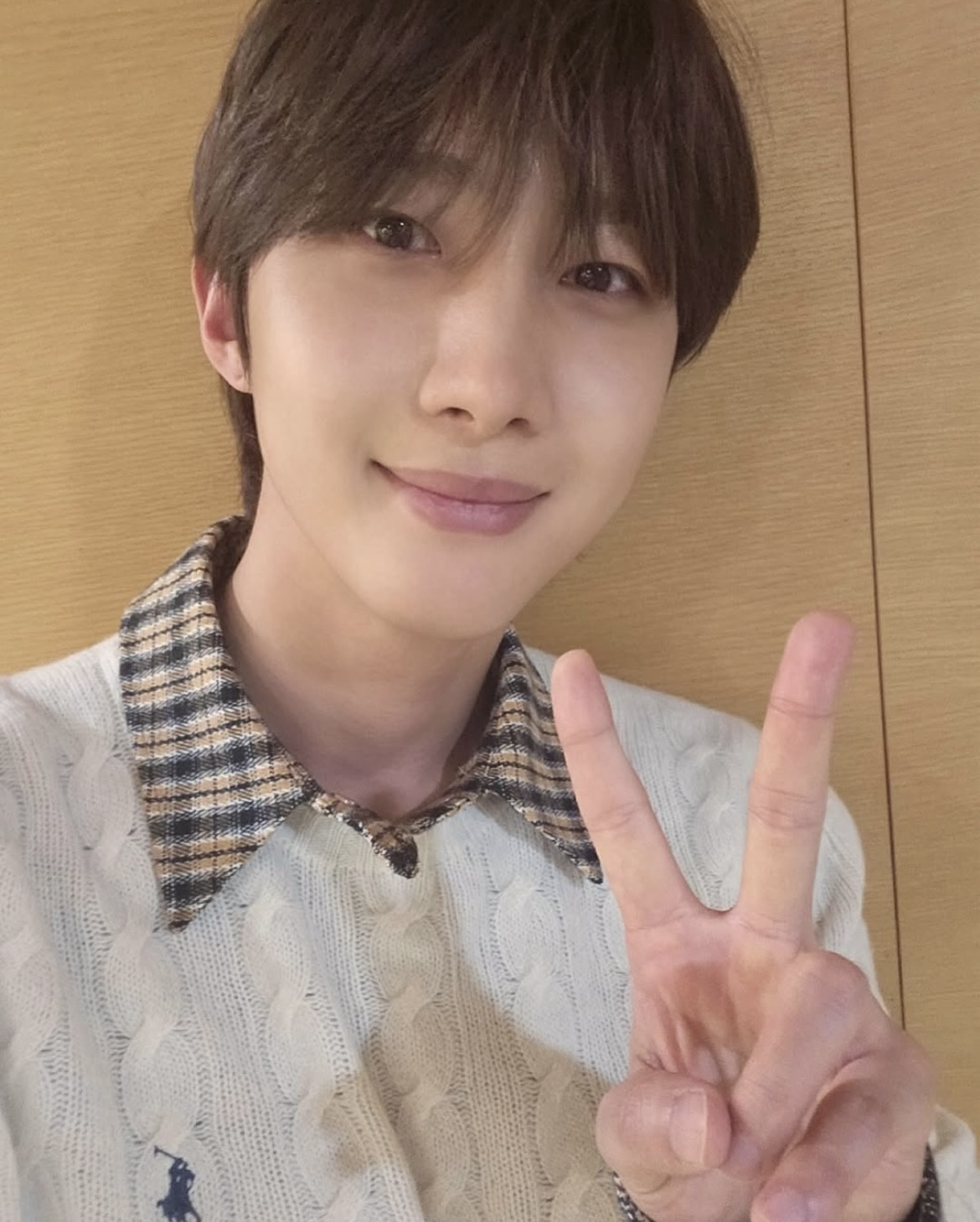 Behind-the-scenes cut of Hui (PENTAGON)
