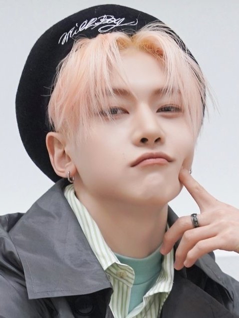 Recent activity shot of Seok Matthew (ZEROBASEONE)