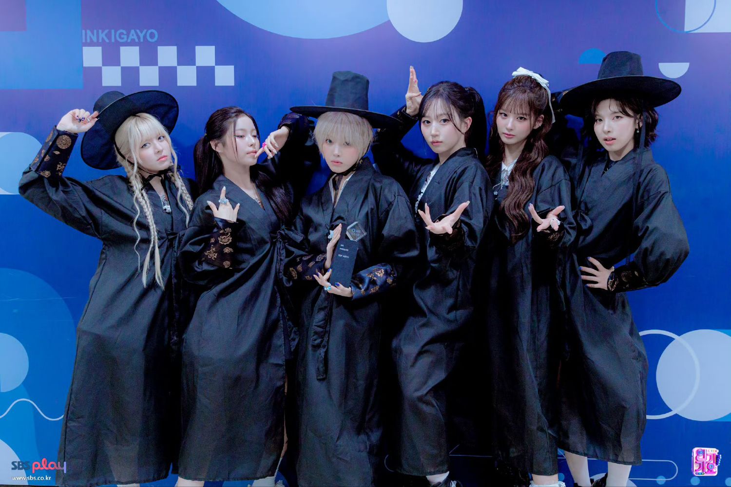 A moment captured by NMIXX's fan