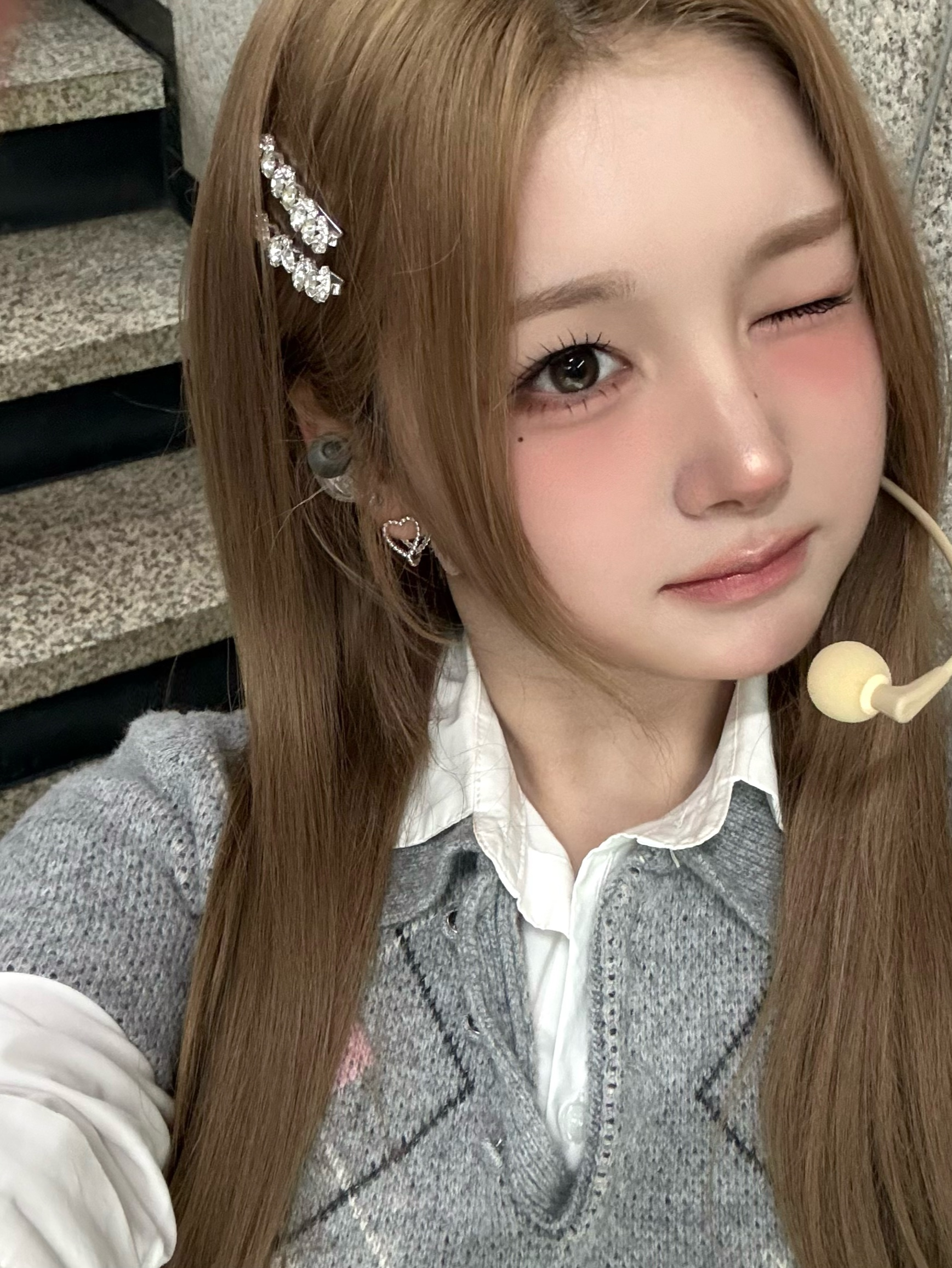 Behind-the-scenes cut of Joobin (tripleS)