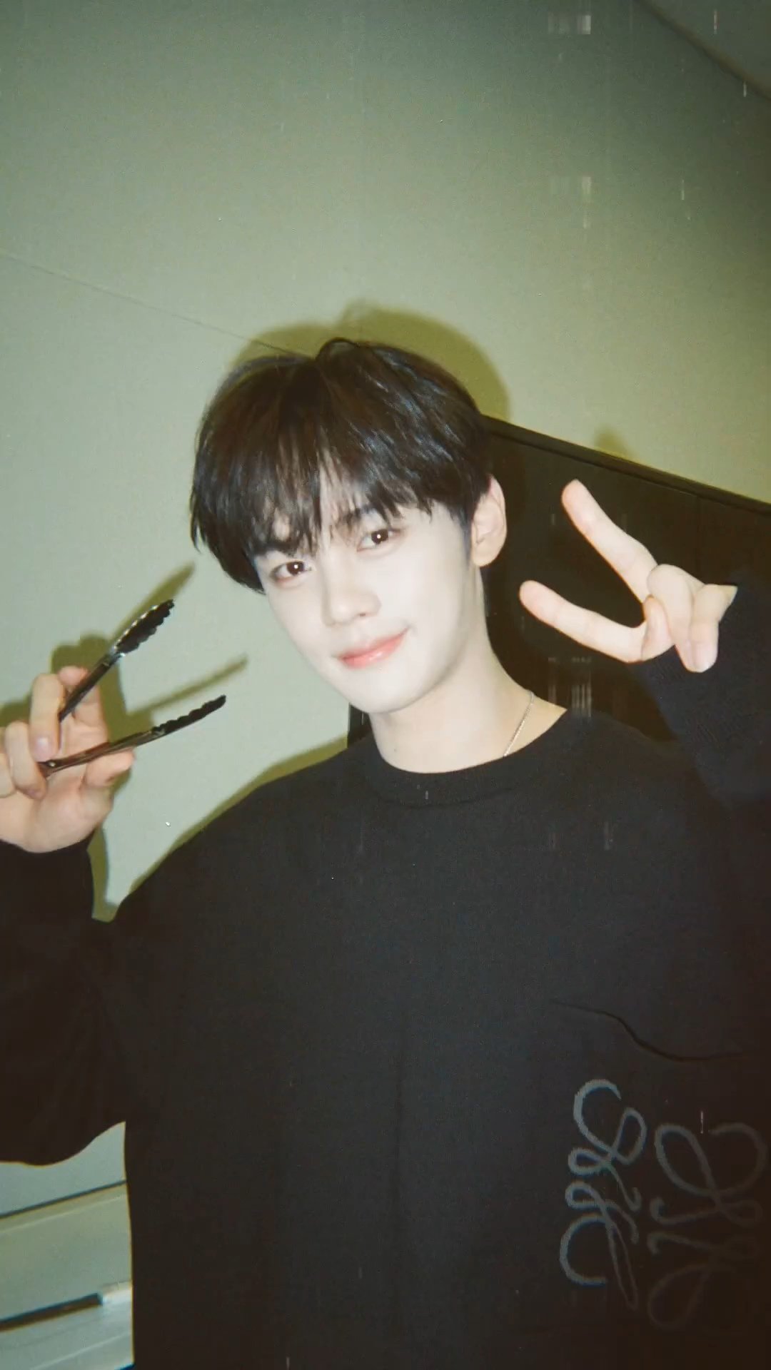 Fan-made special wallpaper for Kim Gyuvin (ZEROBASEONE)