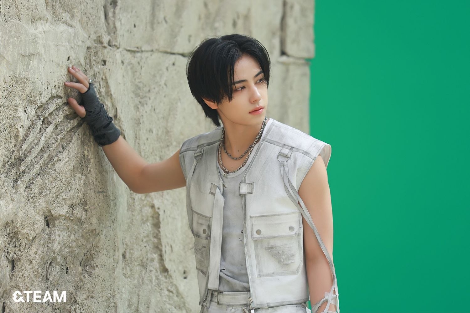 Behind-the-scenes cut of Taki (&TEAM)