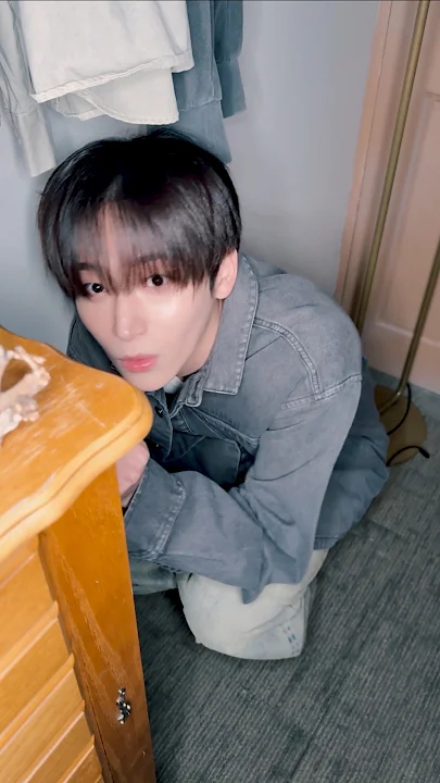 Foto aktivitas terbaru Wonjin (CRAVITY)