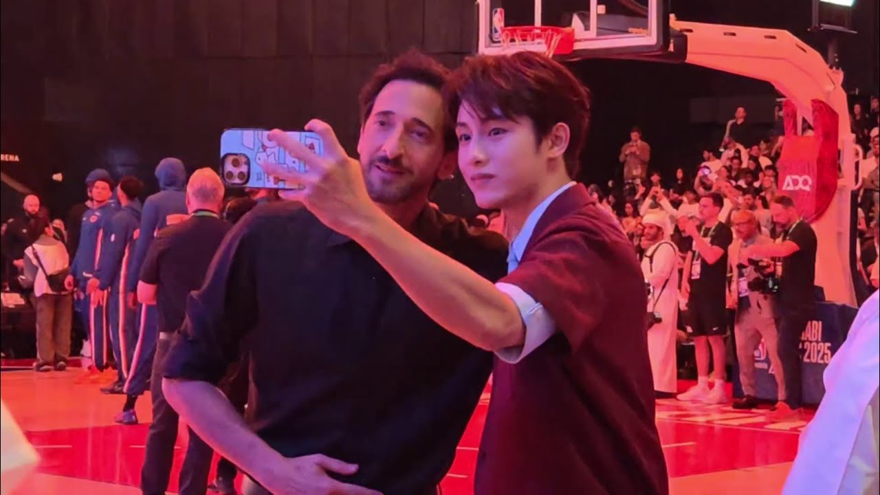 Latest photo of WINWIN (WayV)