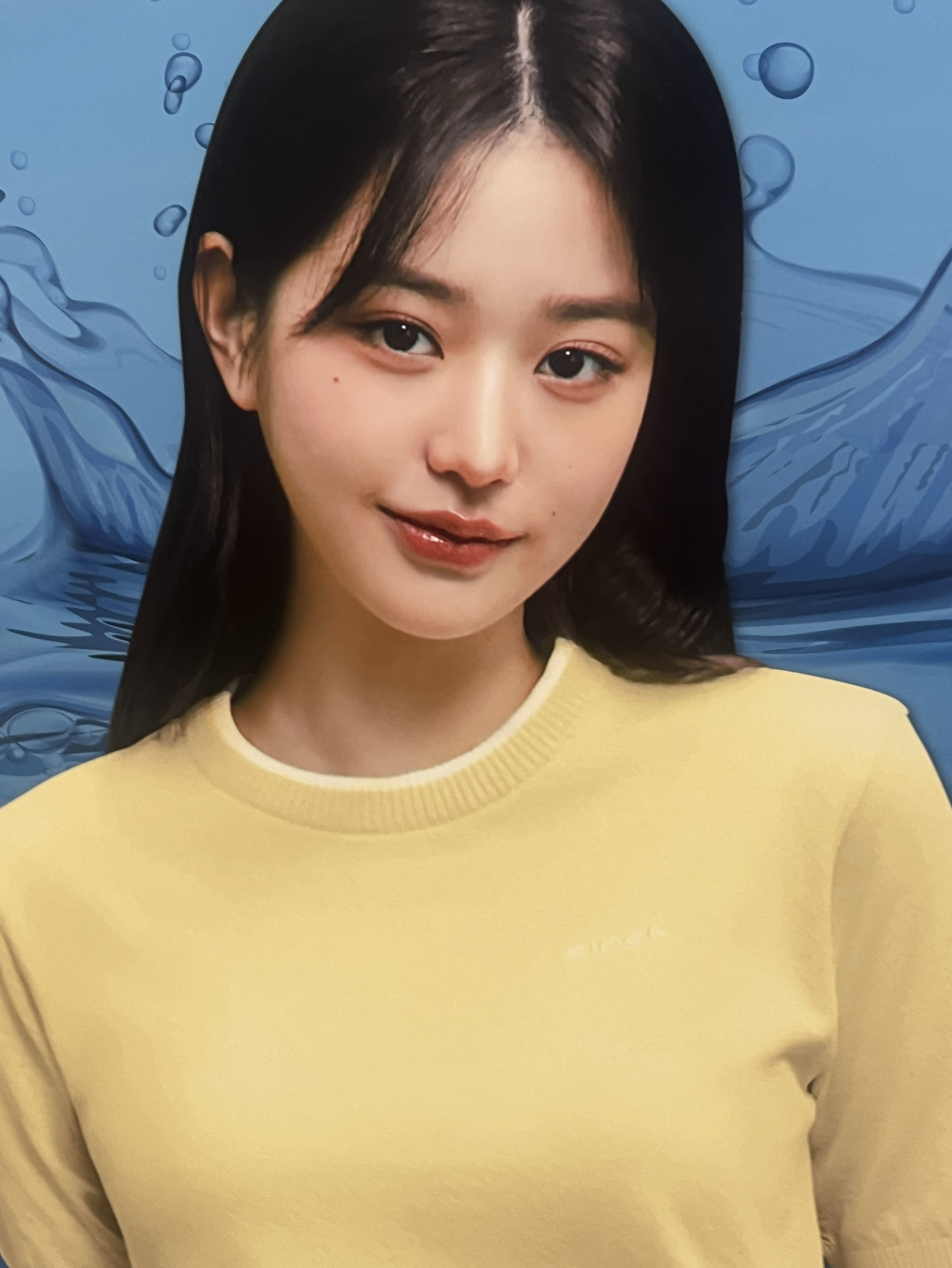 Behind-the-scenes cut of Jang Wonyoung (IVE)