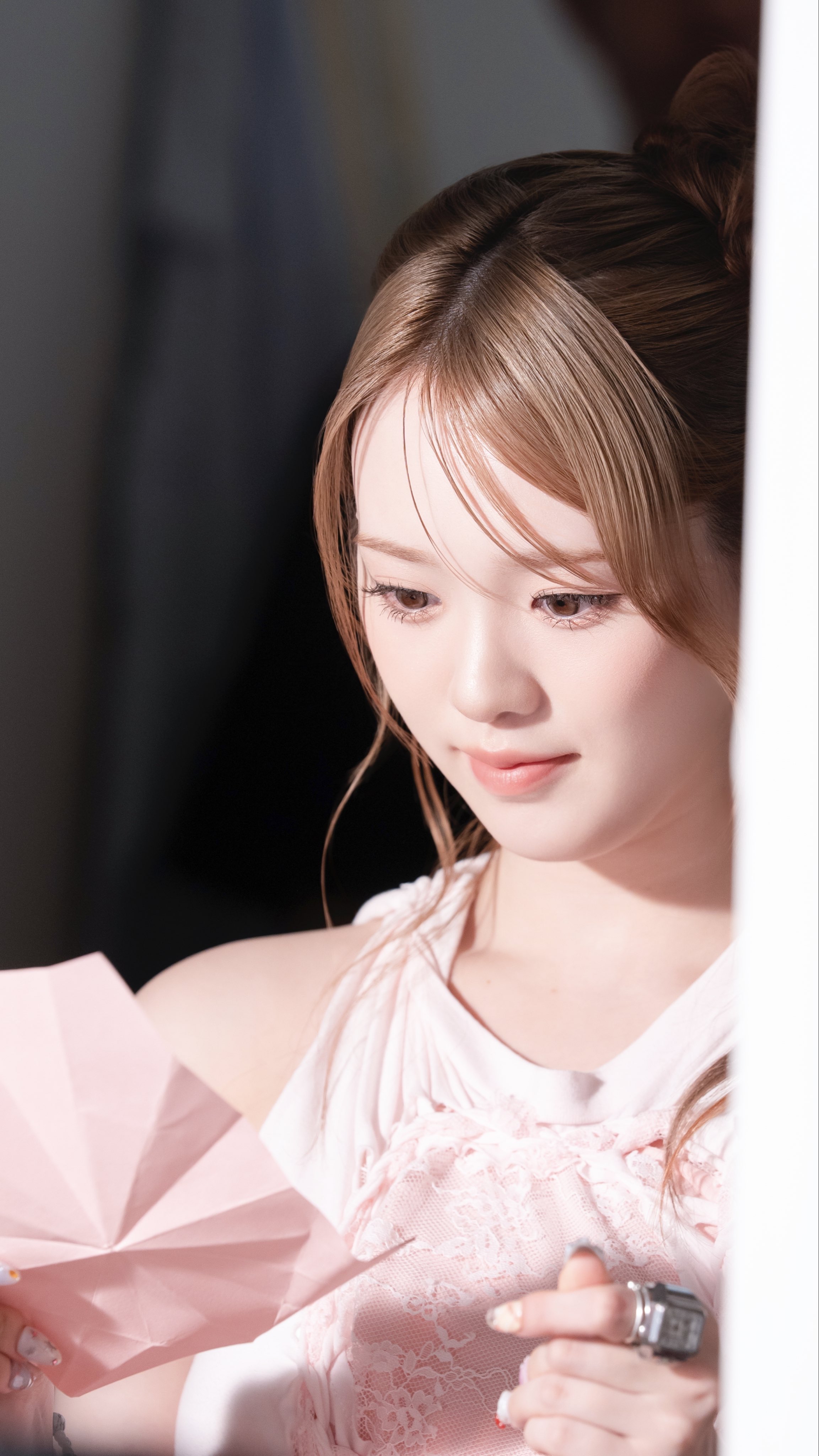 Fandom-recommended wallpaper image of Rio (NiziU)