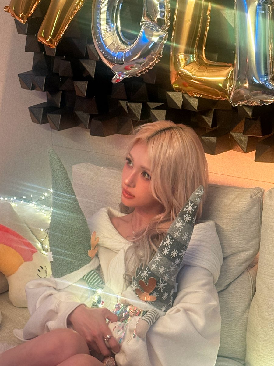 A moment captured by Jeon Somi's fan